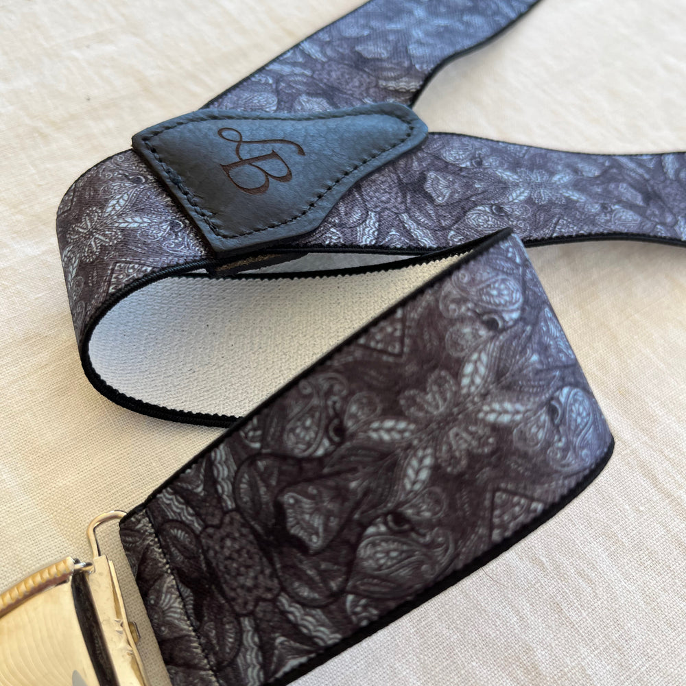 
                  
                    Bretelles homme bleu grisé tête tigre Arthur bande
                  
                