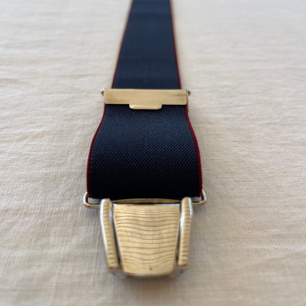 
                  
                    Bretelles homme bleu marine lisere rouge Adrien pince
                  
                