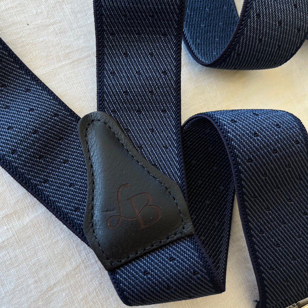 
                  
                    Bretelles homme bleu marine pois Gustave dos cuir
                  
                