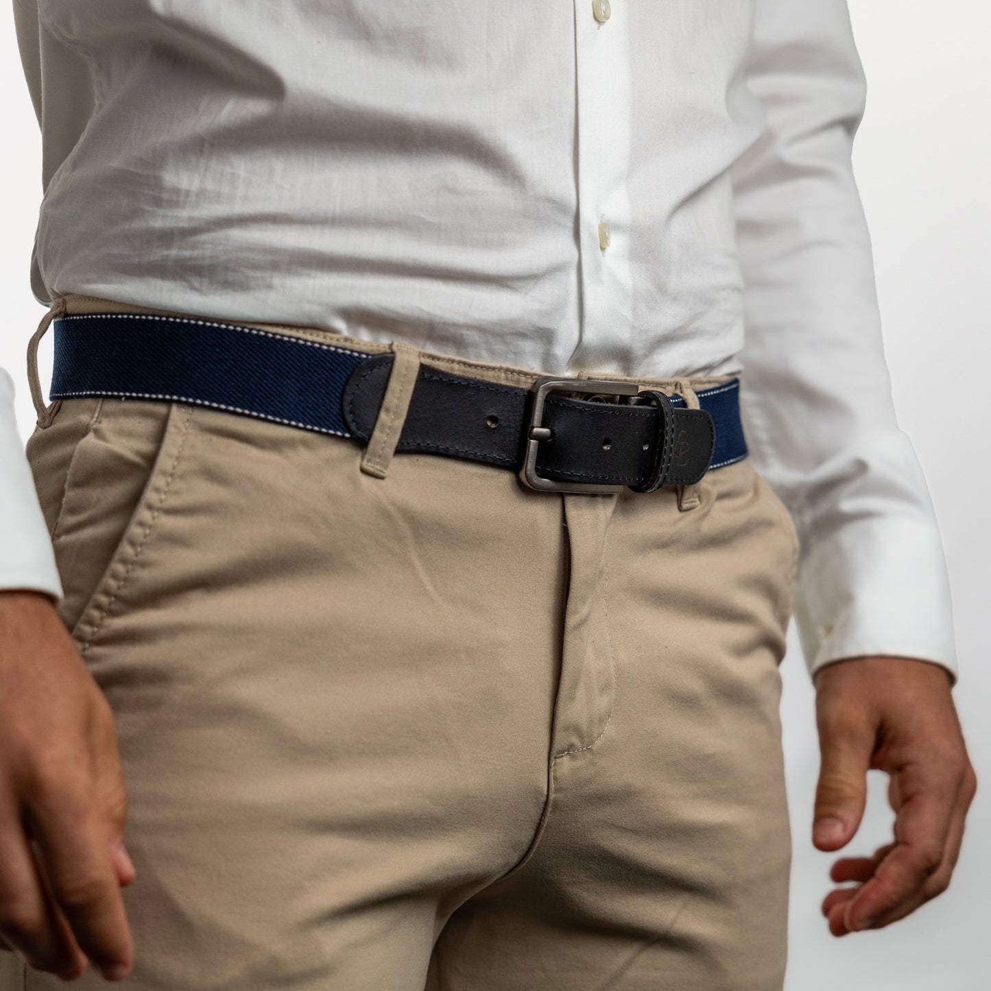 Ceinture bleu marine en tissu et cuir de Marcel pantalon