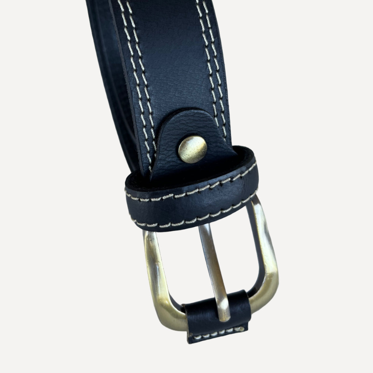 Ceinture en cuir noir double piqure de Camille zoom boucle