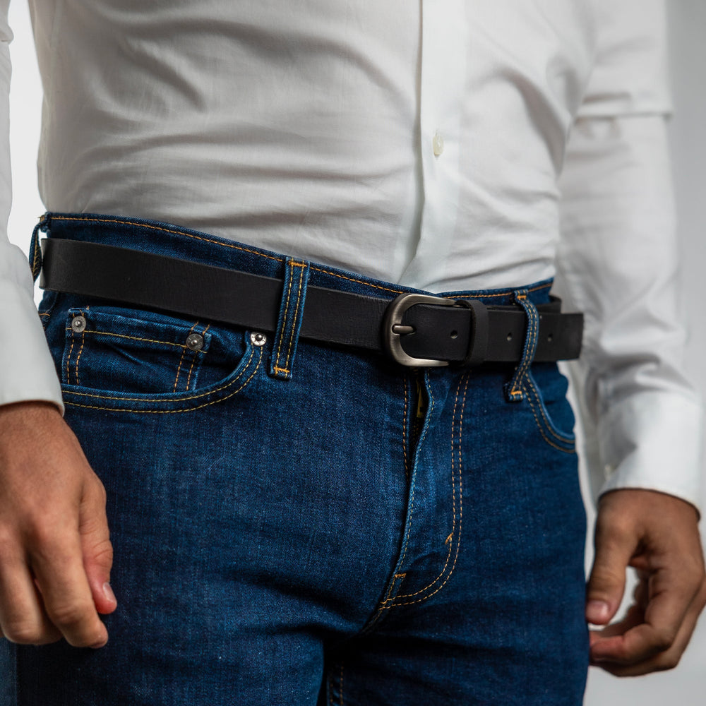 Ceinture fine en cuir noir de Bastien pantalon